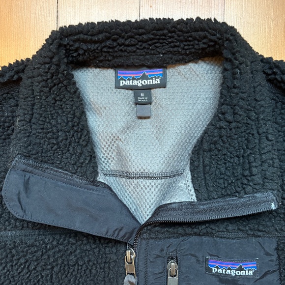 Patagonia women’s fleece vest black medium - Picture 2 of 8